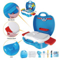 I bambini fingono di giocare a giocattoli Doctor Set Toys